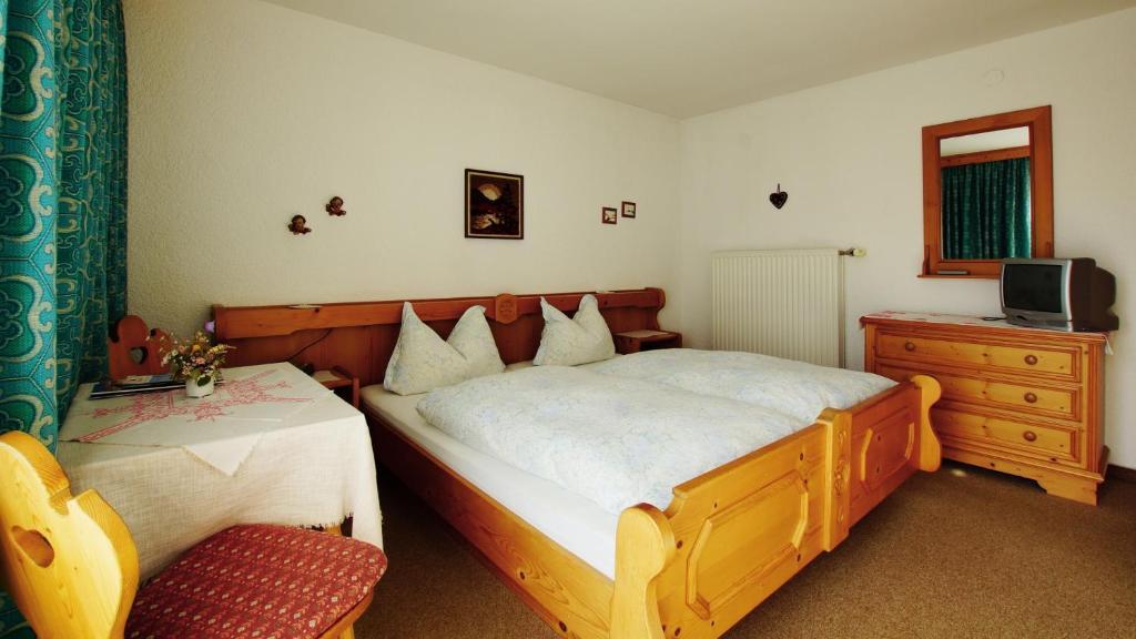 Bed and Breakfast Haus Geiger Scharnitz Zimmer foto